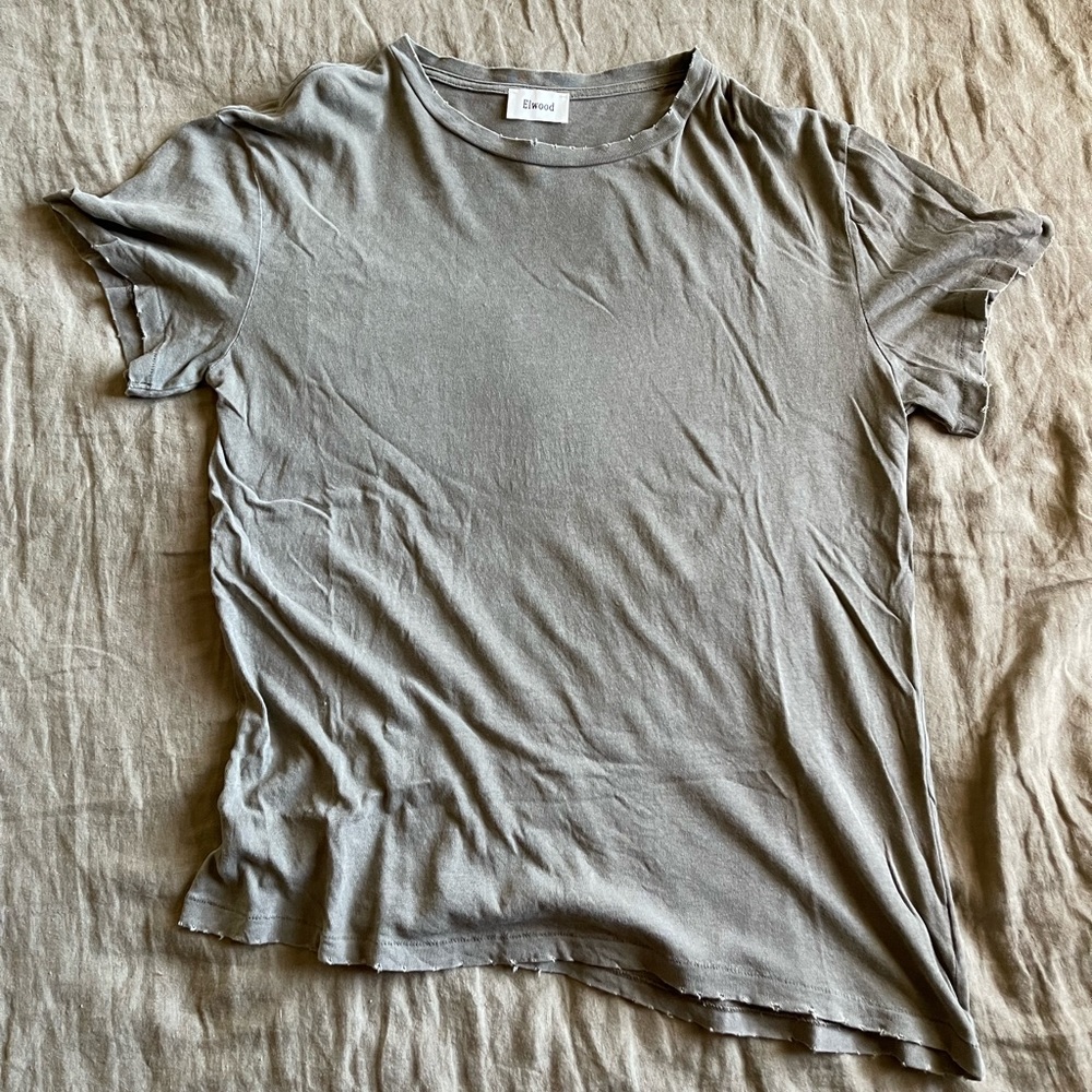 Elwood tee